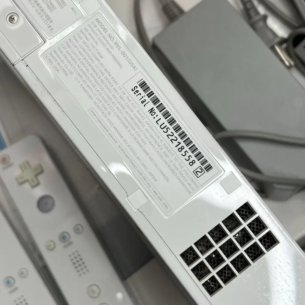 Nintendo Wii Console White Bundle Box w/ Accessories Remotes and Games RVL 001